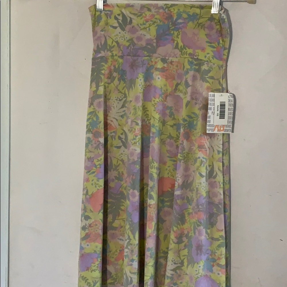 Azure flowy skirt size xsmall - Picture 3 of 3